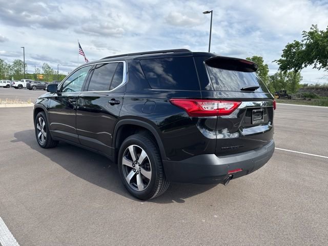 Used 2020 Chevrolet Traverse LT w/ LT Premium Package AWD/4WD image 3
