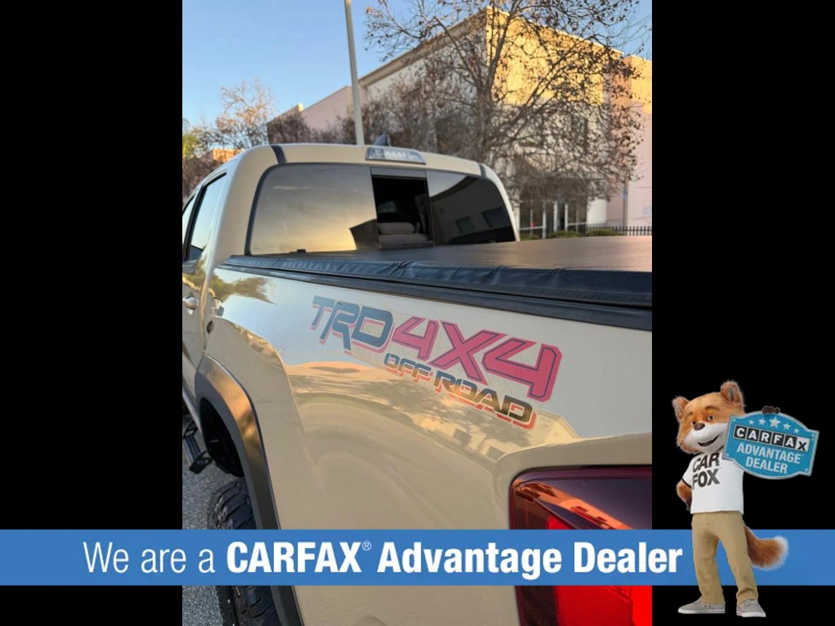 Used 2017 Toyota Tacoma TRD Off-Road w/ Premium & Technology Package image 6