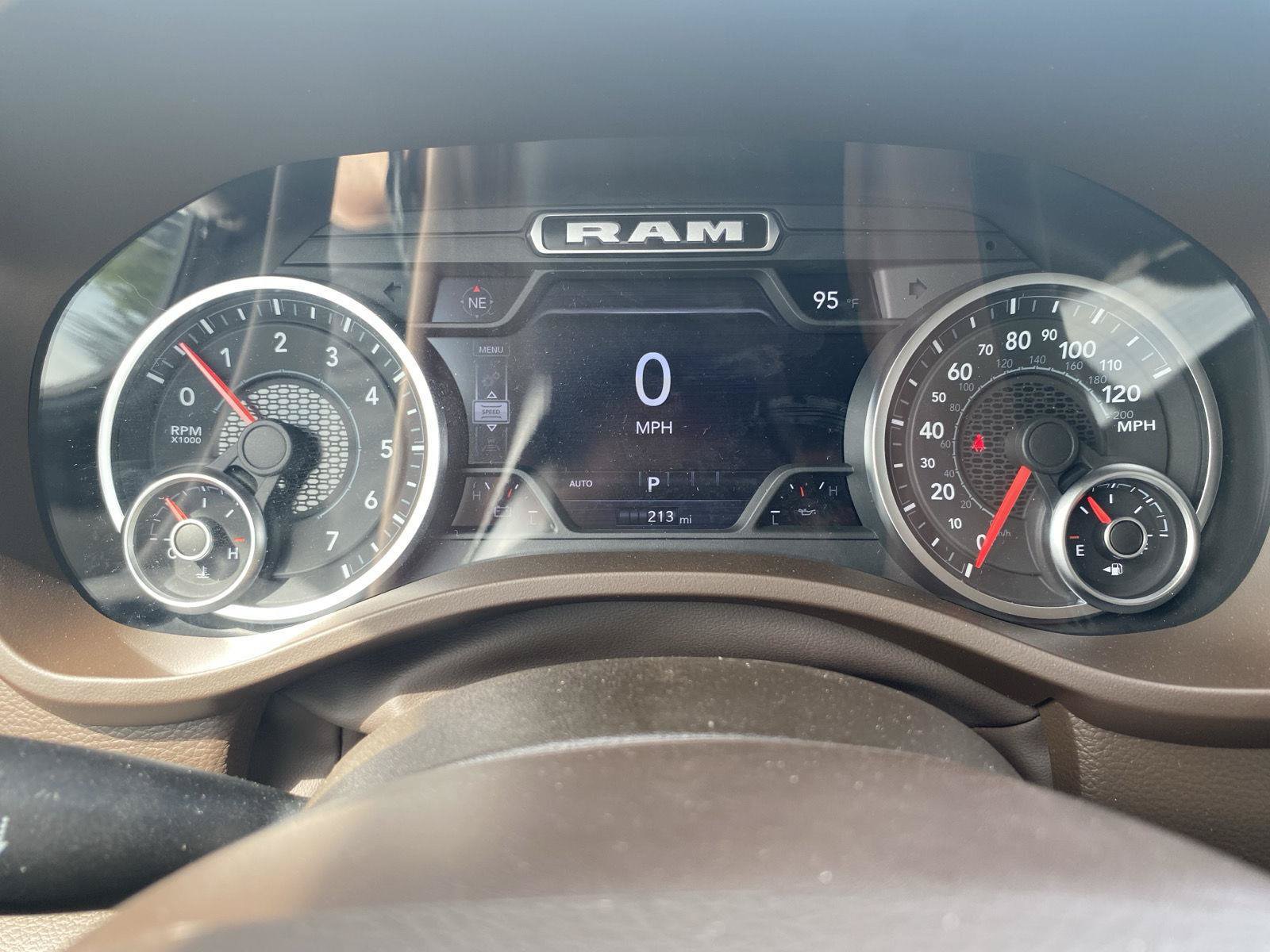 New 2026 RAM 1500 Laramie w/ Chrome Appearance Group AWD/4WD image 19