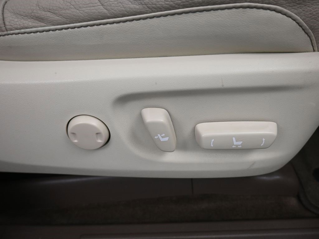 Used 2014 Lexus GX 460 image 47