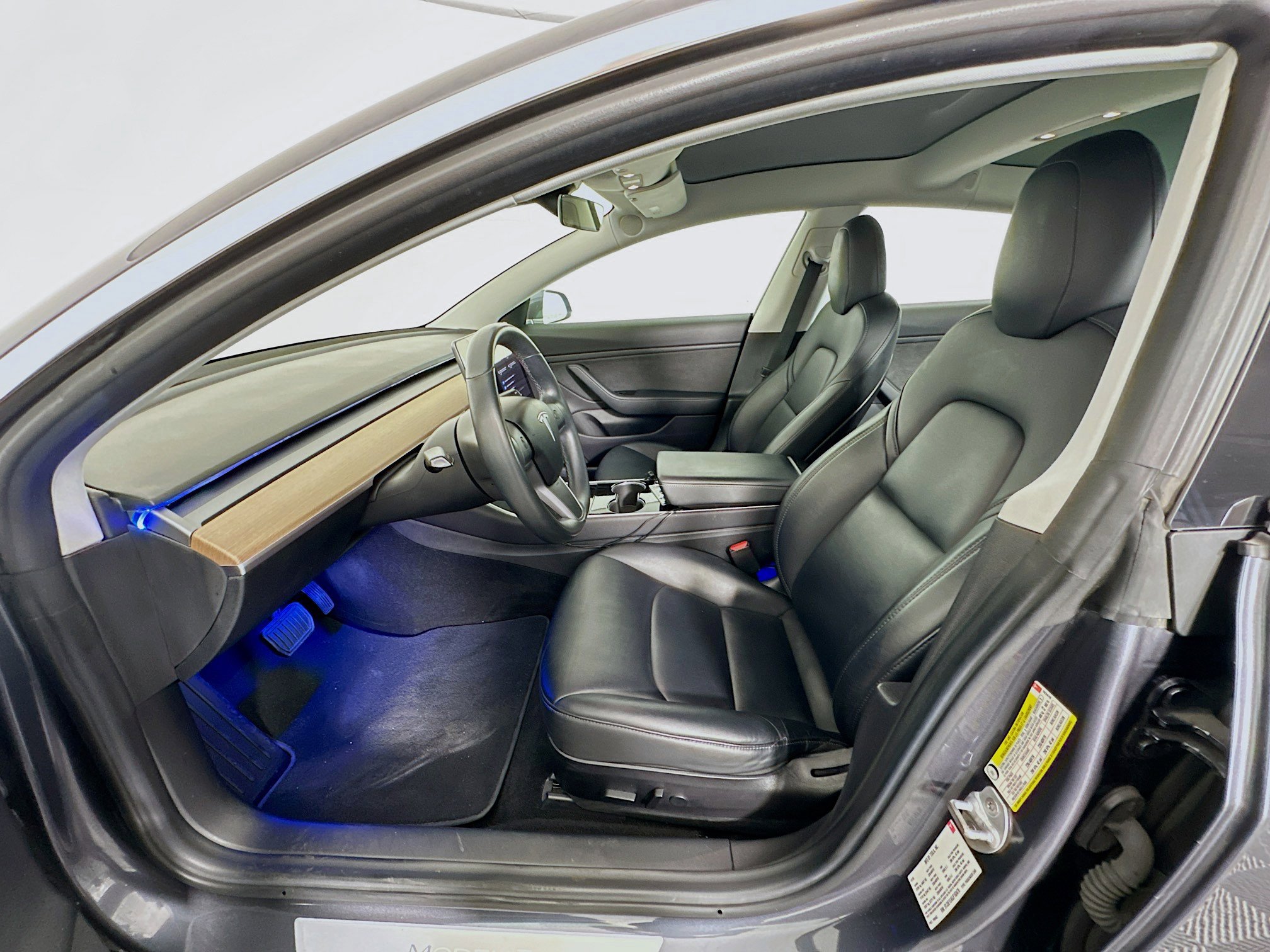 Used 2018 Tesla Model 3 Mid Range image 13