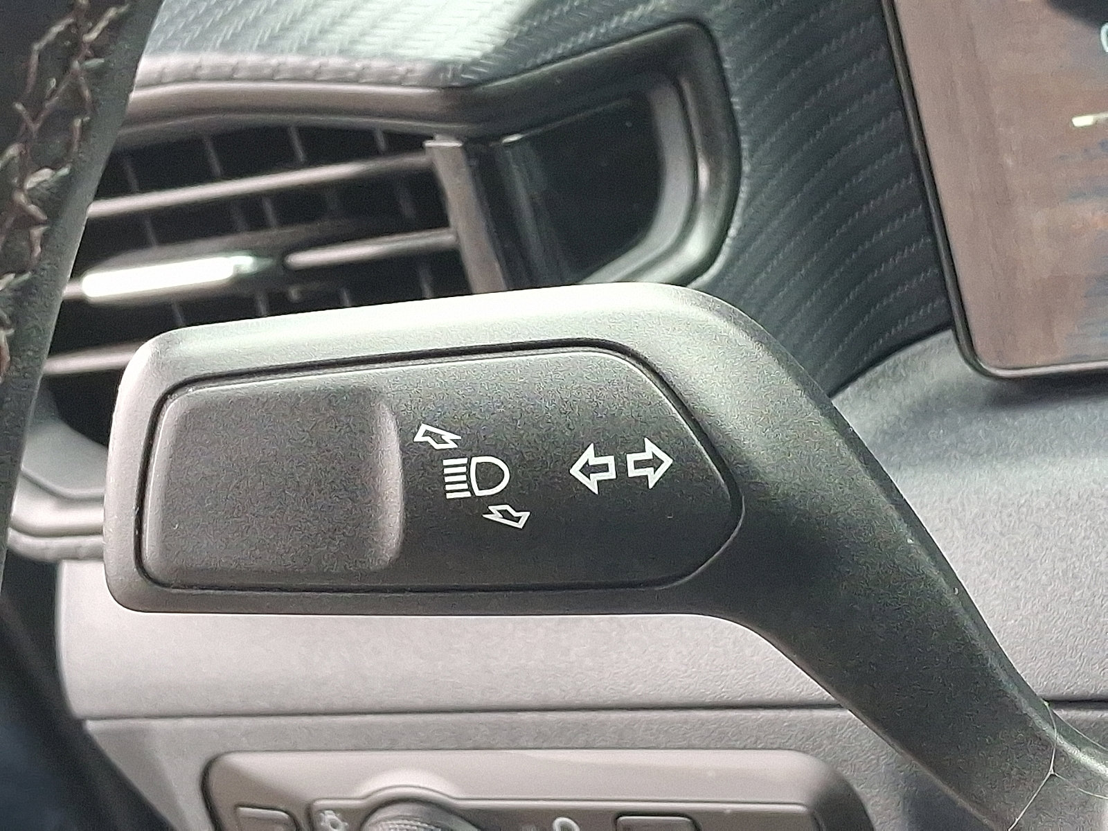 Used 2024 Ford Mustang Coupe image 27