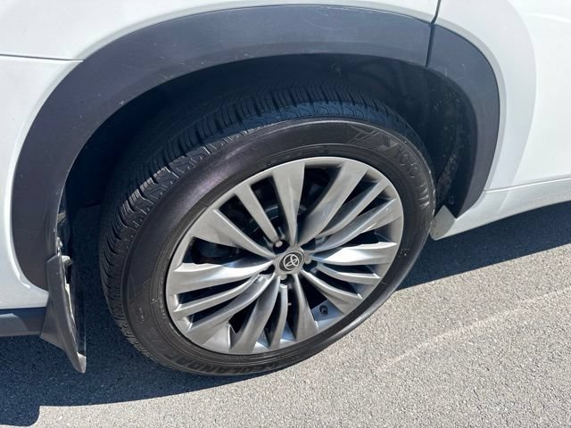 Used 2021 Toyota Highlander Platinum AWD/4WD image 9