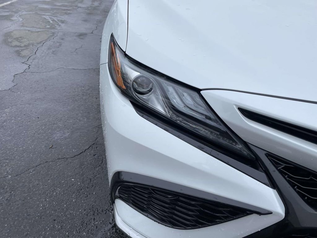 Used 2023 Toyota Camry XSE image 16