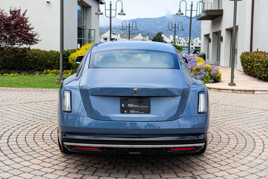 Used 2025 Rolls-Royce Spectre w/ Leather Finishing Pack AWD/4WD image 7