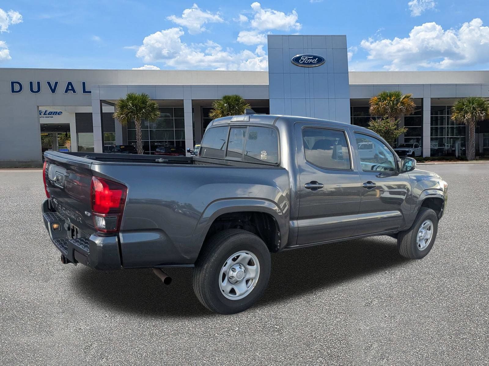 Used 2022 Toyota Tacoma SR AWD/4WD image 4