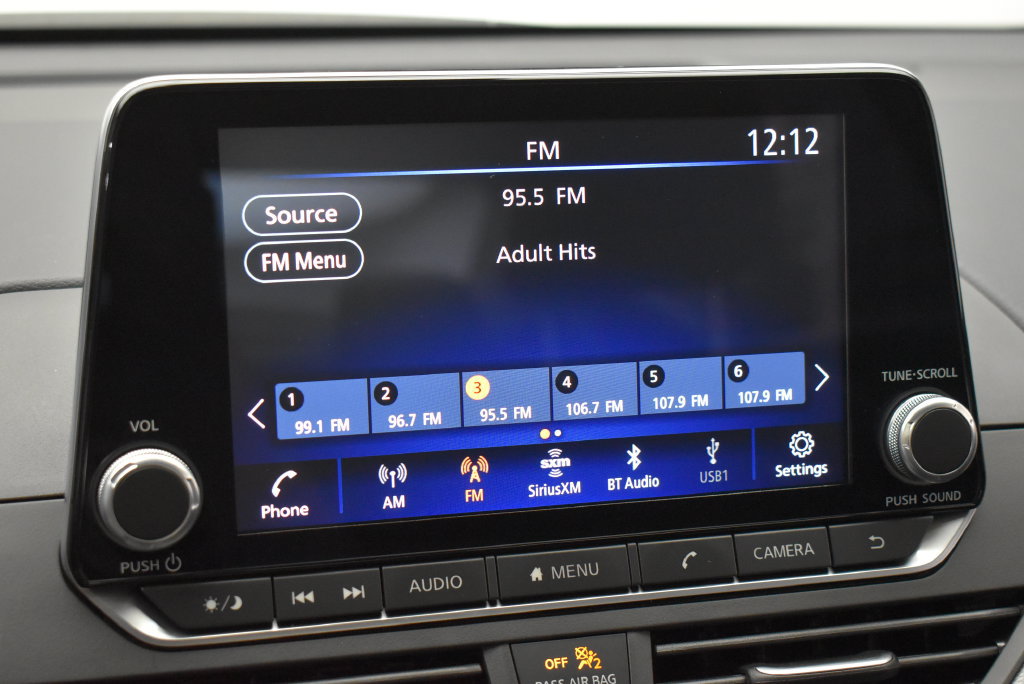 Used 2025 Nissan Altima 2.5 SR FWD image 19