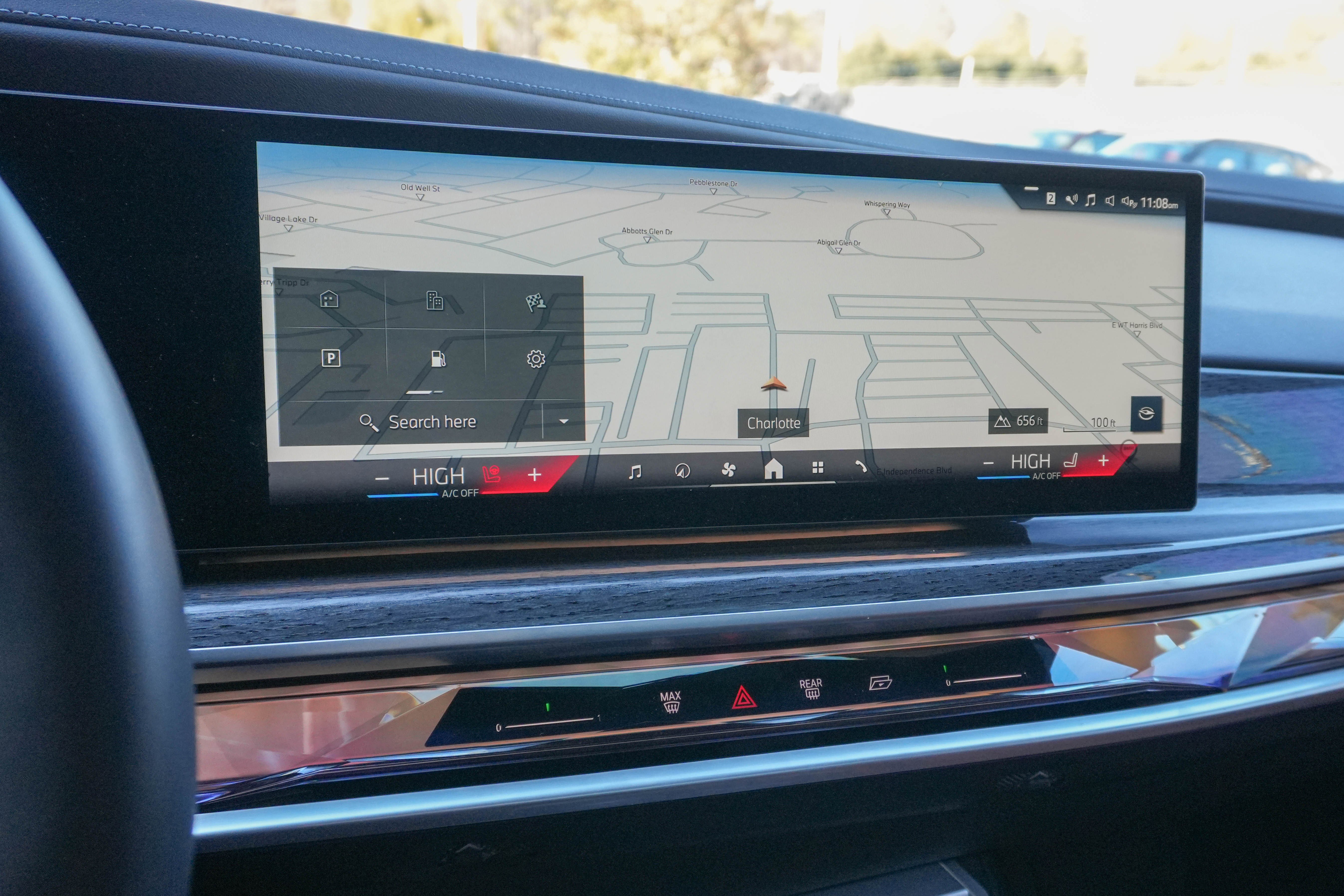 Certified 2023 BMW 760i xDrive w/ Executive Package image 23