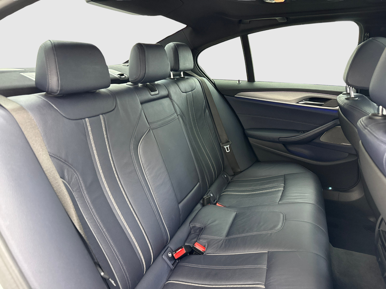 Used 2017 BMW 540i RWD image 44