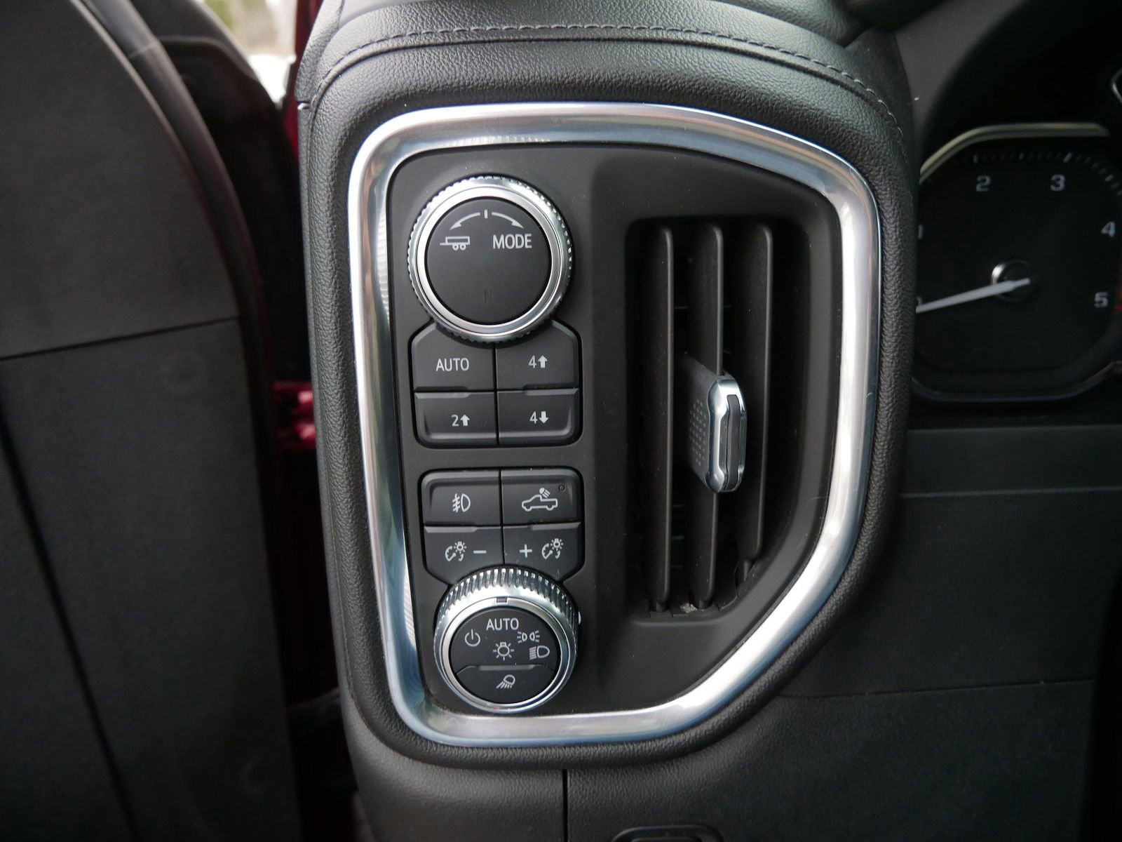 Used 2022 GMC Sierra 3500 Denali image 28