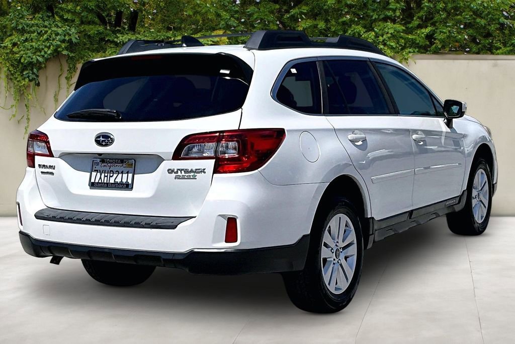 Used 2017 Subaru Outback 2.5i Premium image 5