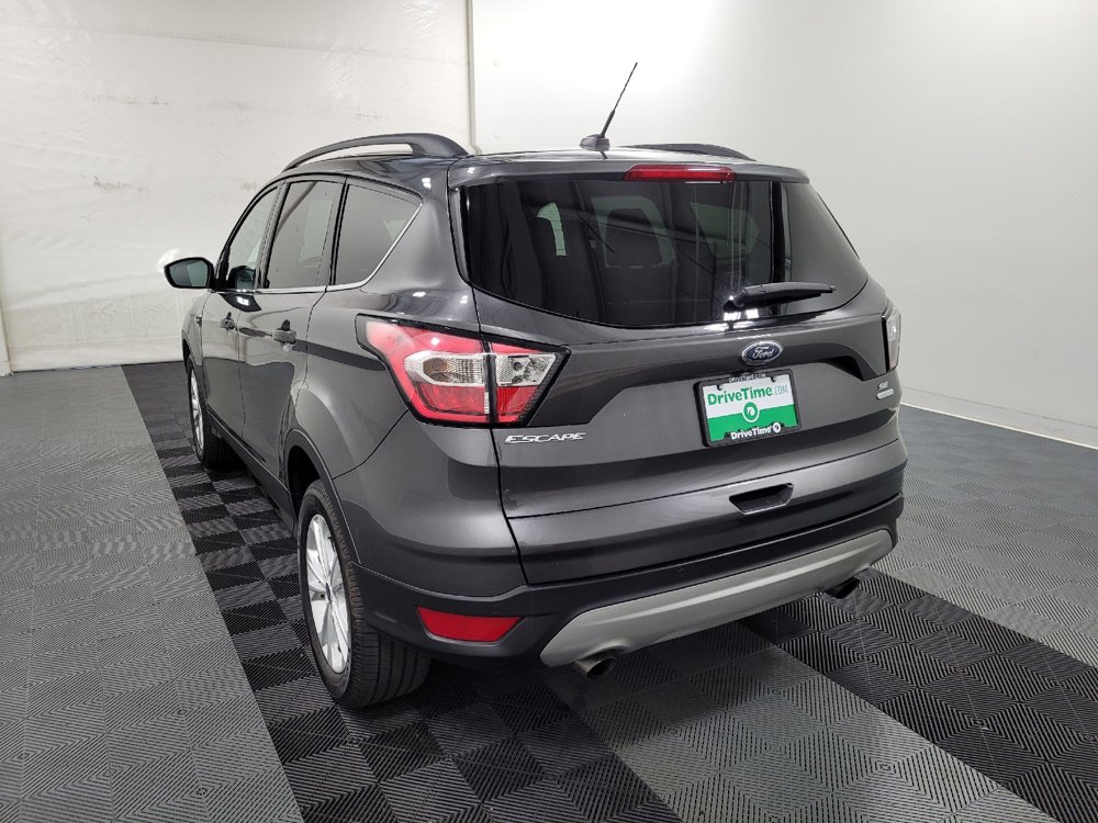 Used 2017 Ford Escape SE w/ SE Leather Comfort Package FWD image 5