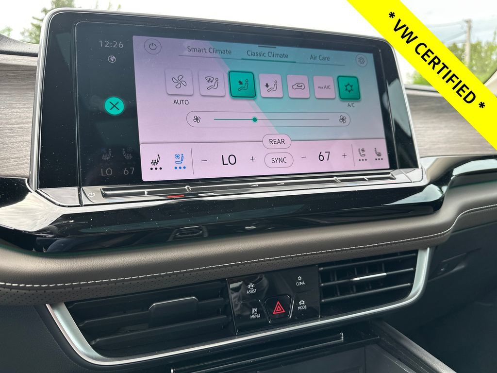 Used 2024 Volkswagen Atlas SEL AWD/4WD image 18