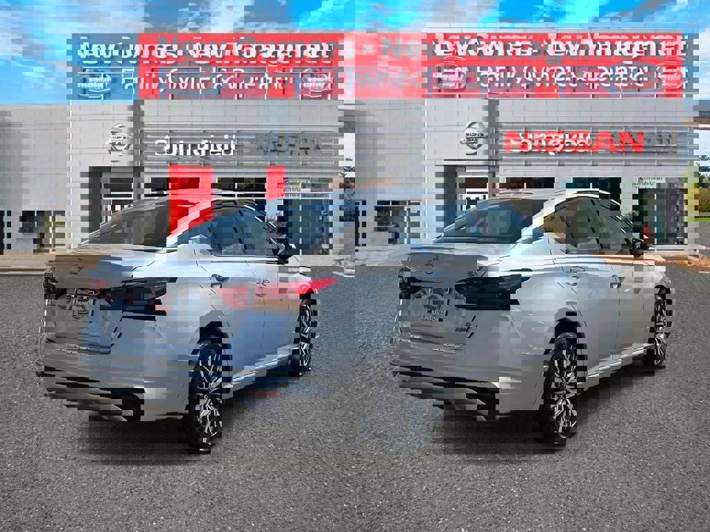 Used 2023 Nissan Altima 2.5 SV image 5