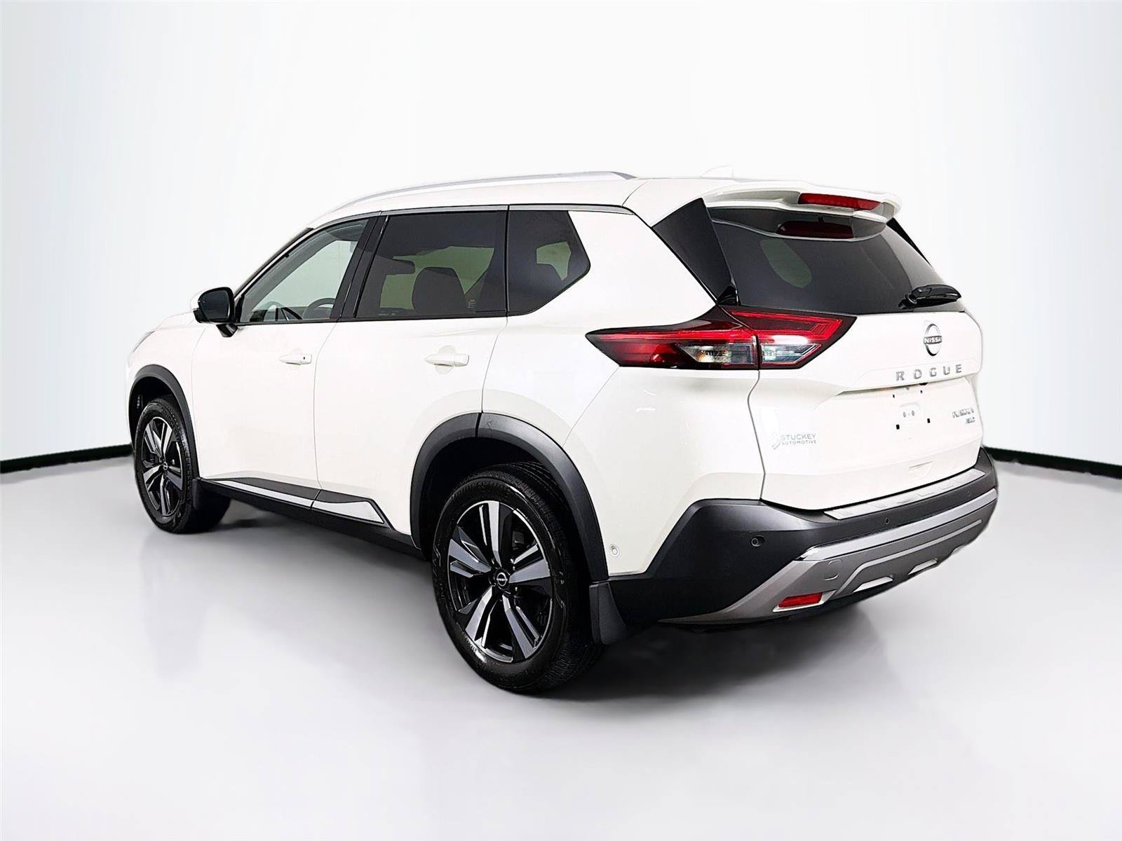Used 2023 Nissan Rogue Platinum w/ Platinum Premium Package AWD/4WD image 9