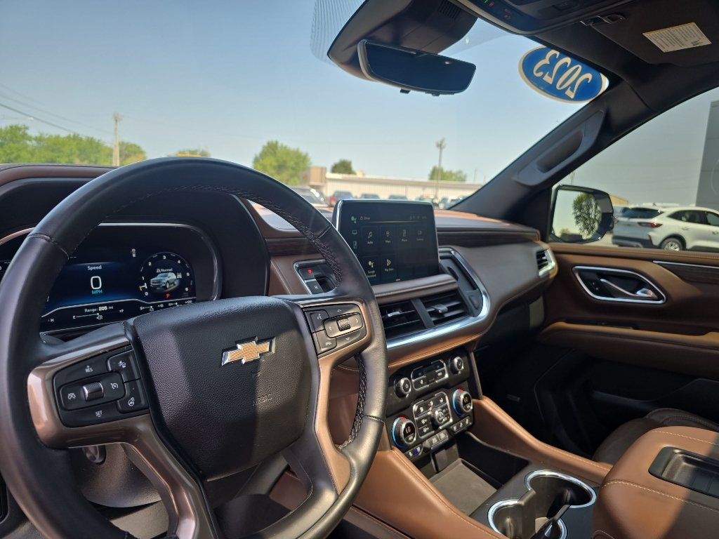 Used 2023 Chevrolet Tahoe High Country w/ Premium Package AWD/4WD image 17