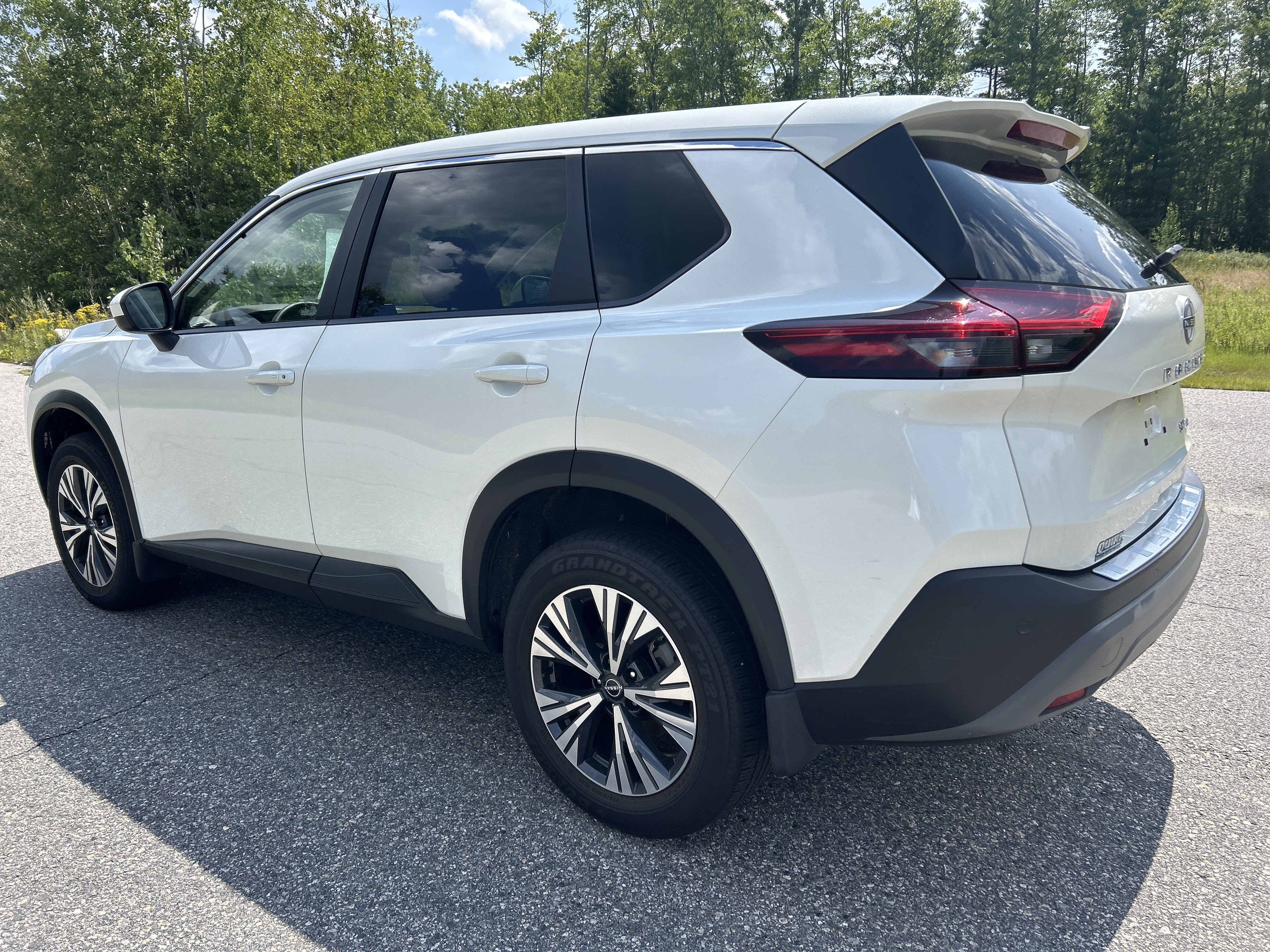 Certified 2023 Nissan Rogue SV AWD/4WD image 7