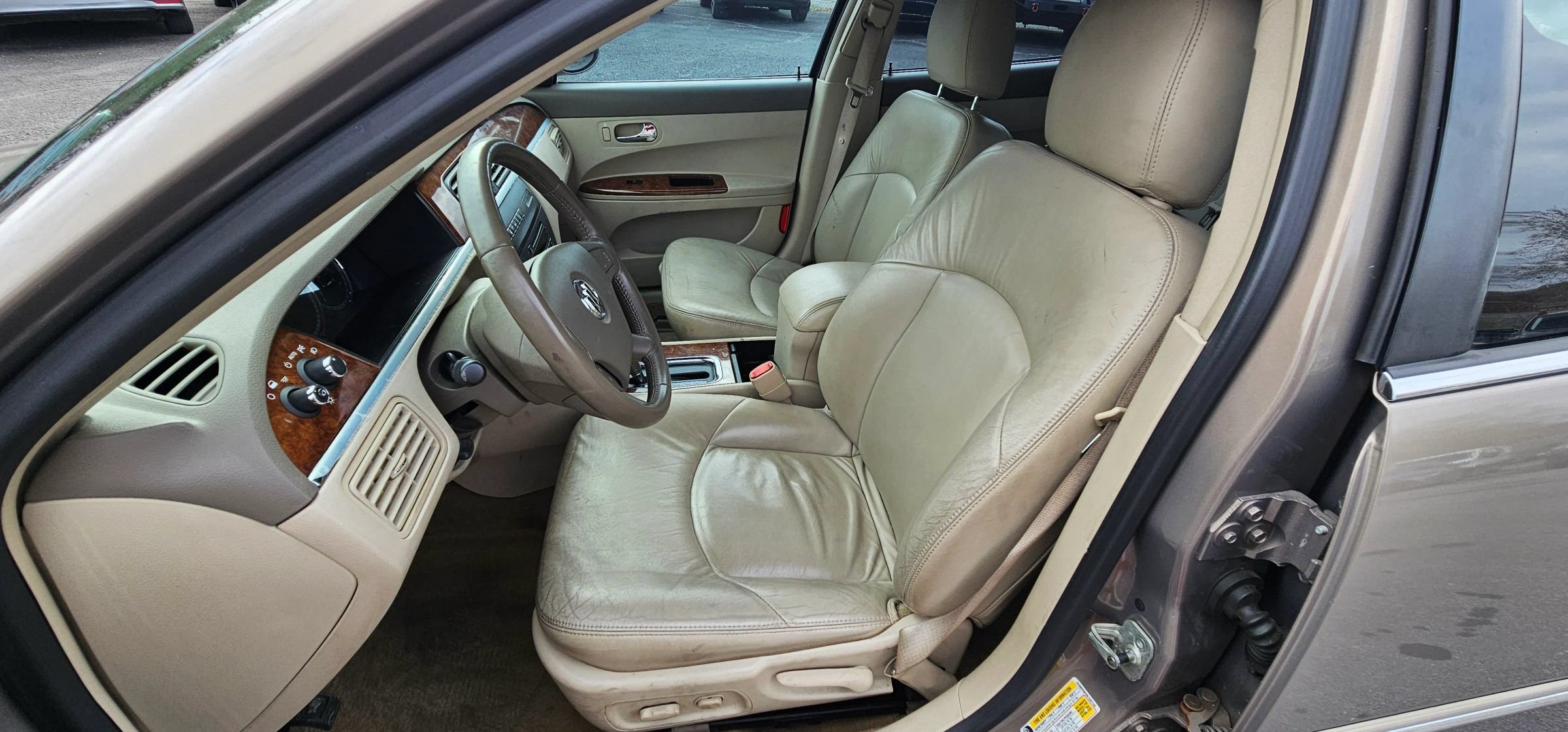 Used 2006 Buick LaCrosse CXL w/ Driver Confidence Package FWD image 11