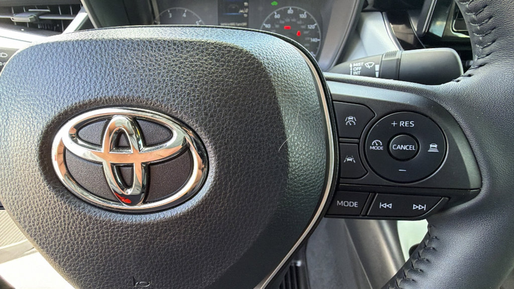 Certified 2025 Toyota Corolla SE w/ Convenience Package image 20