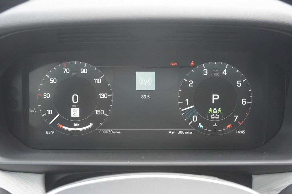 New 2025 Land Rover Discovery Dynamic SE image 11