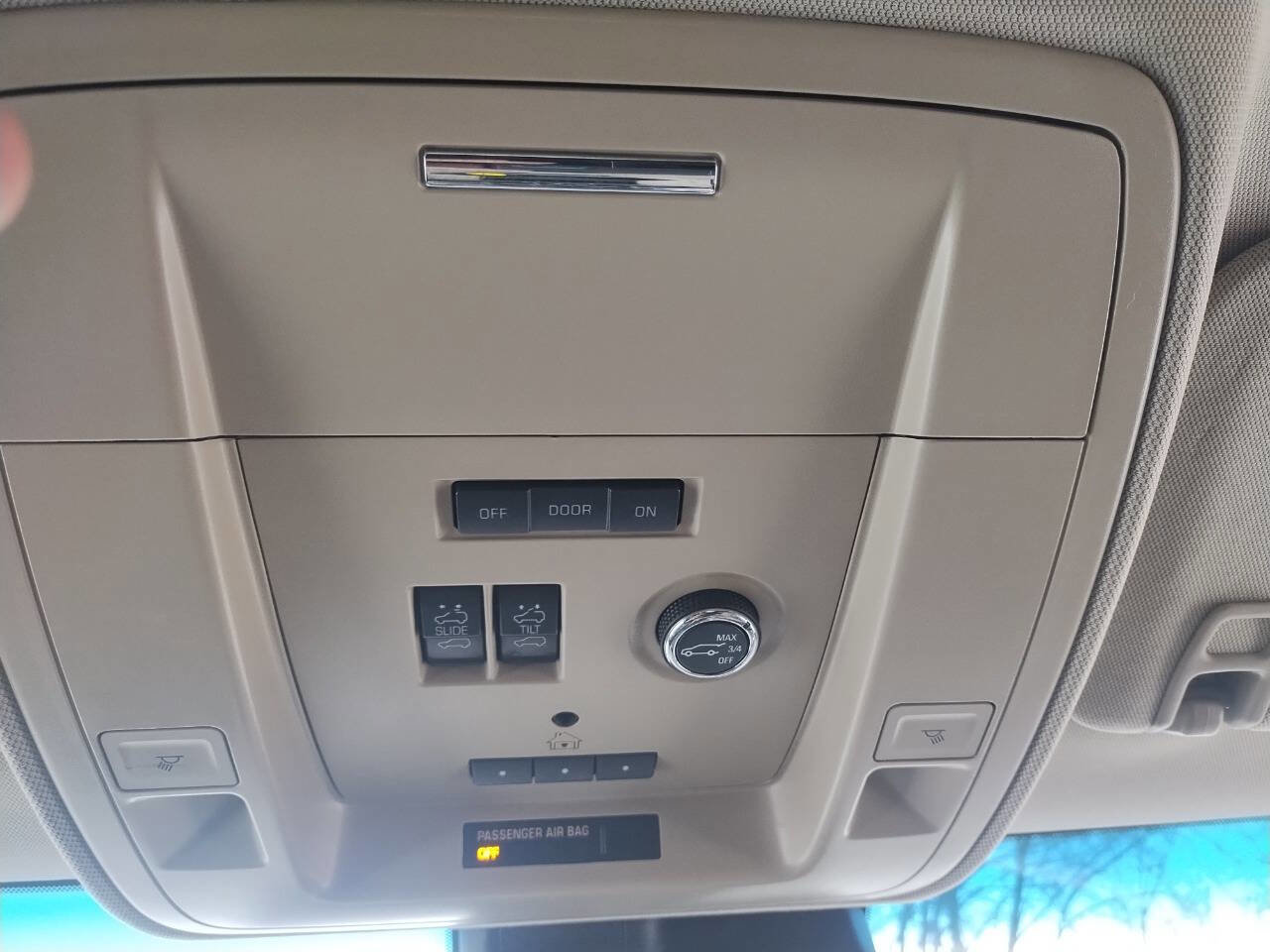 Used 2015 GMC Yukon SLT image 11
