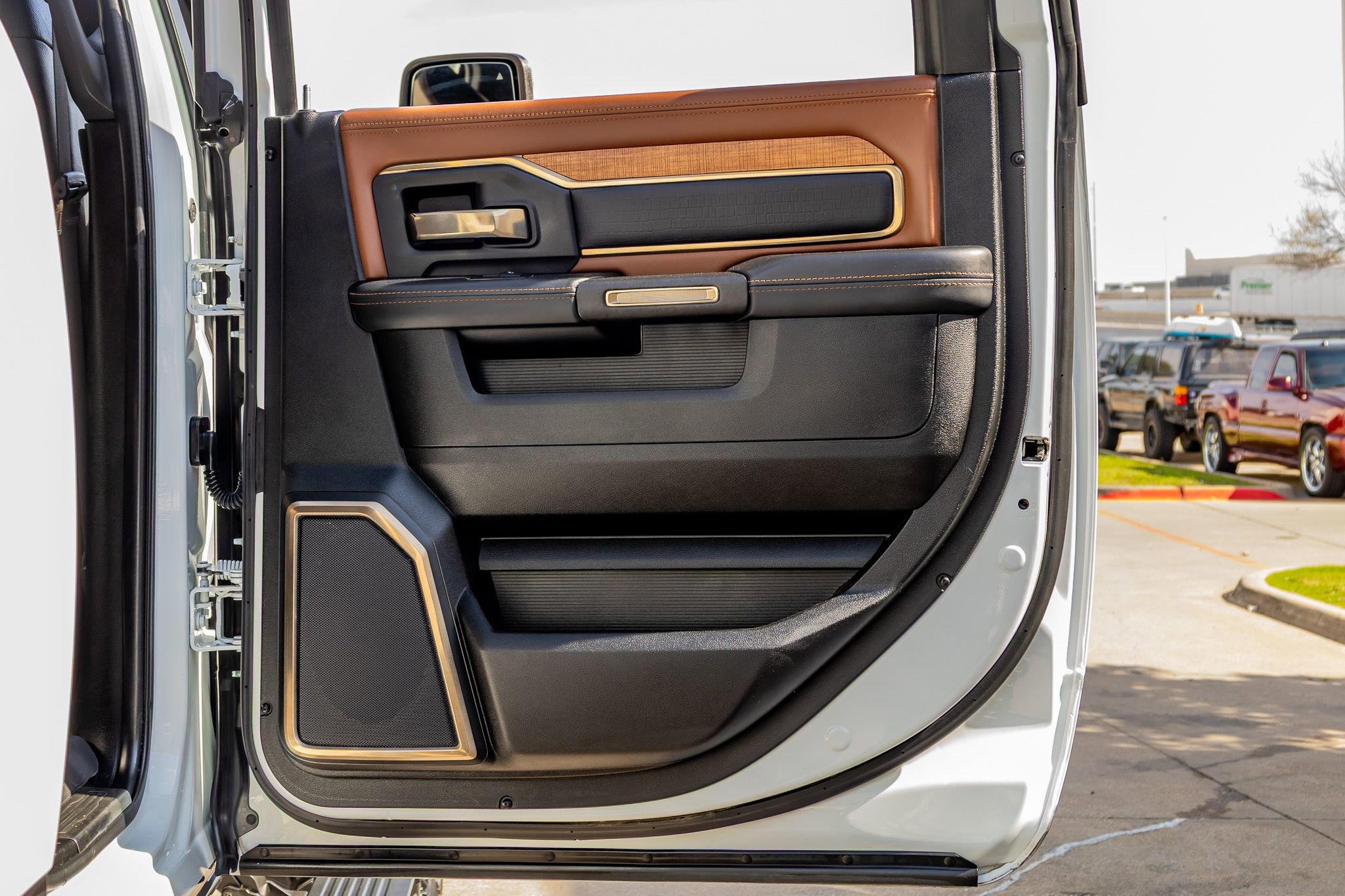 Used 2024 RAM 2500 Limited w/ Safety Group image 41