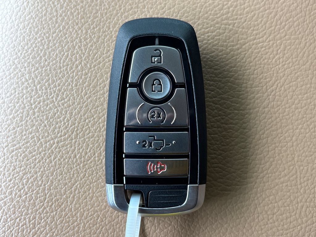 Certified 2022 Ford F450 Lariat w/ Lariat Ultimate Package AWD/4WD image 33