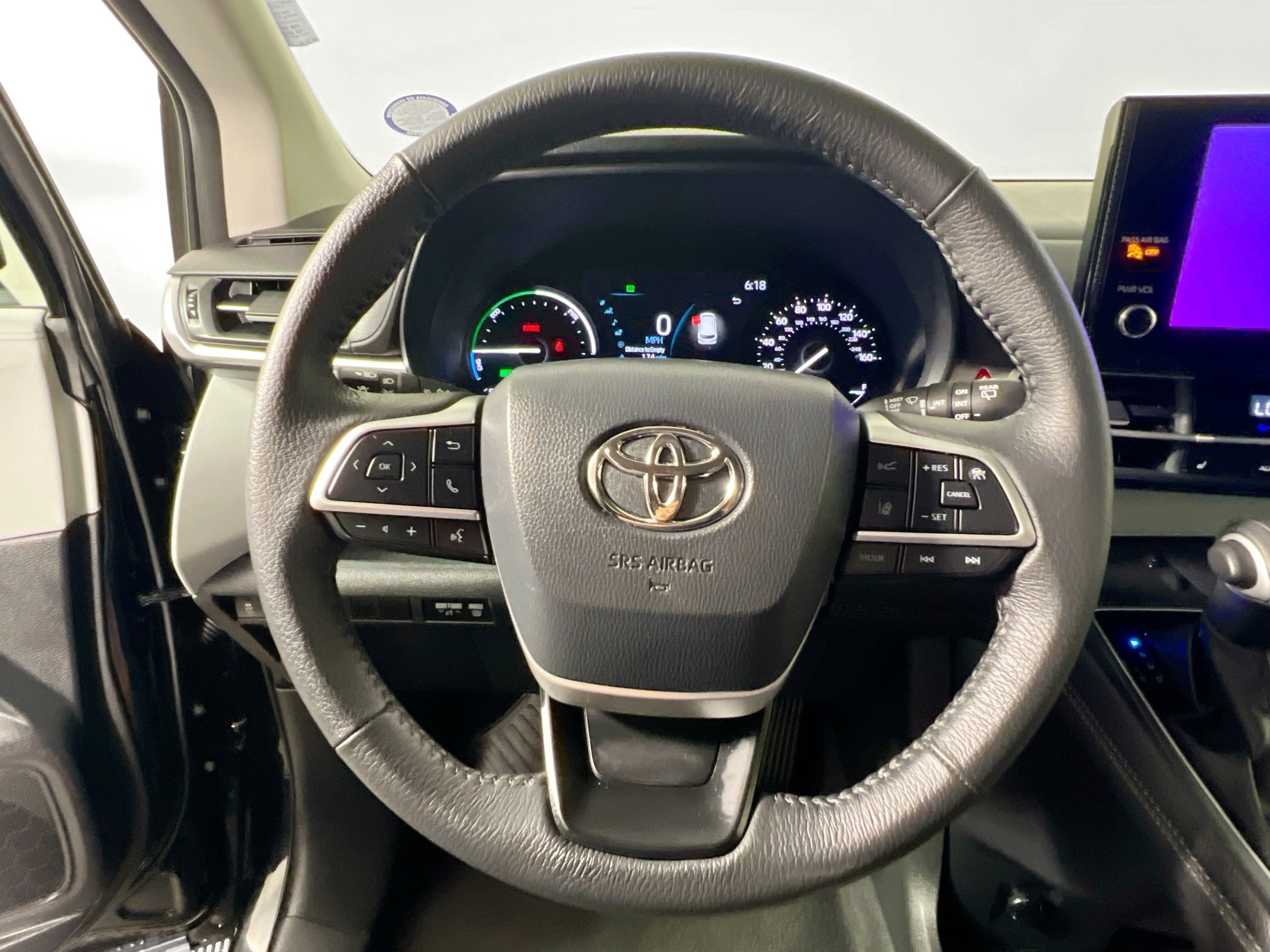 Used 2026 Toyota Sienna XLE image 17