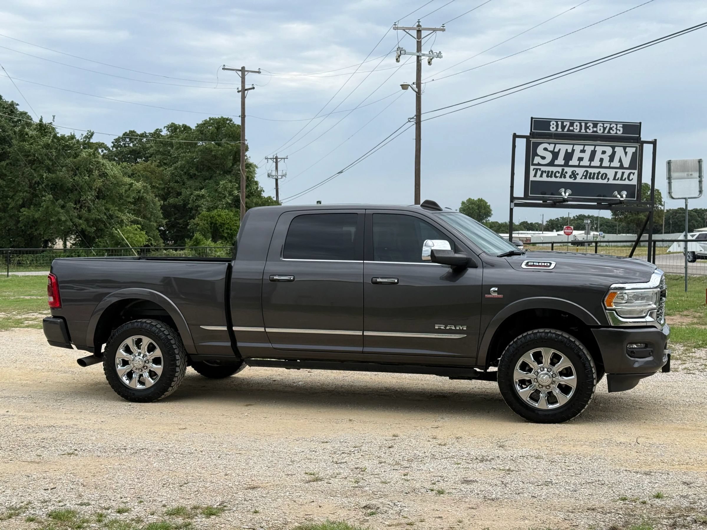 Used 2021 RAM 2500 Limited AWD/4WD image 2