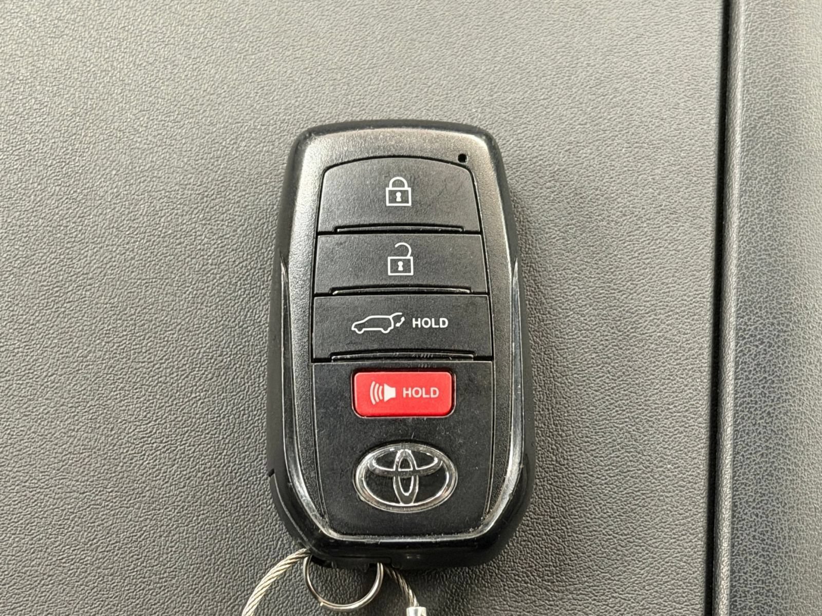 Used 2025 Toyota Highlander XSE AWD/4WD image 21