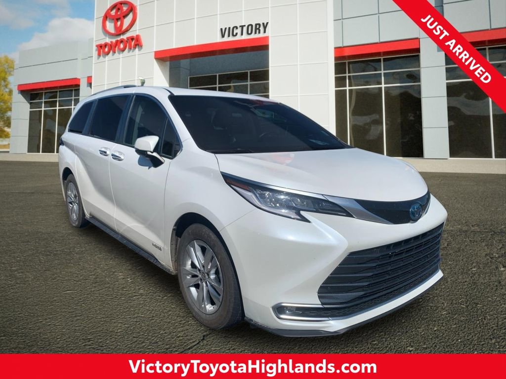 Used 2021 Toyota Sienna Limited AWD/4WD image 1