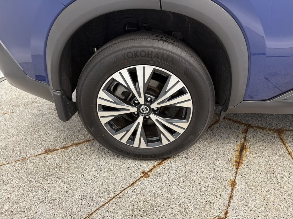 Used 2021 Nissan Rogue SV AWD/4WD image 16
