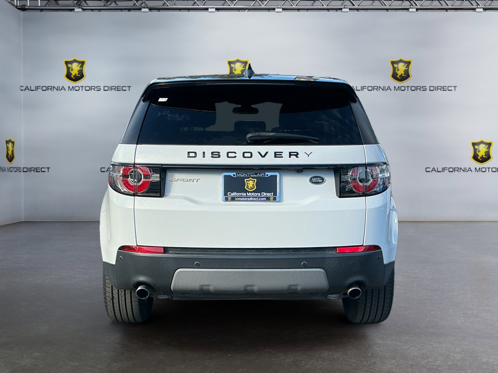 Used 2018 Land Rover Discovery Sport SE image 4