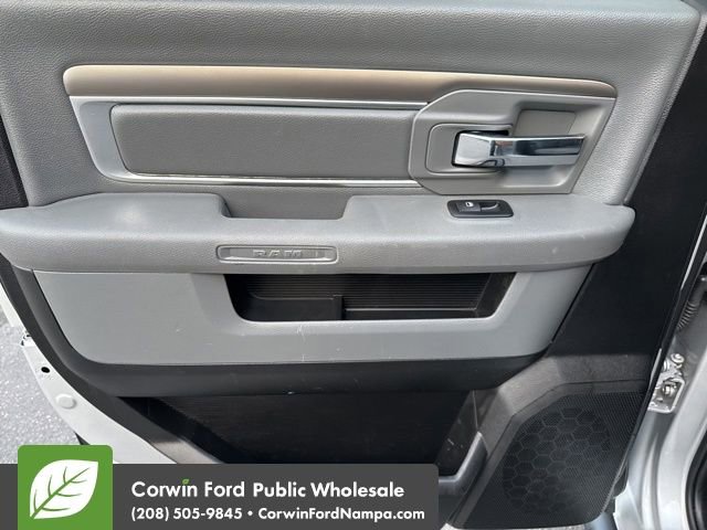 Used 2018 RAM 3500 Big Horn image 30