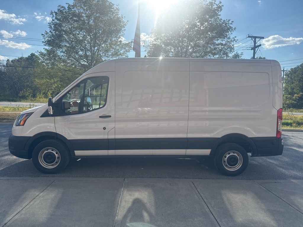 New 2024 Ford Transit 150 148 Medium Roof w/ Load Area Protection Package image 4