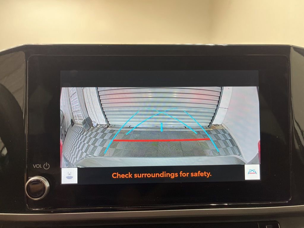 Used 2025 Toyota Camry LE FWD image 13