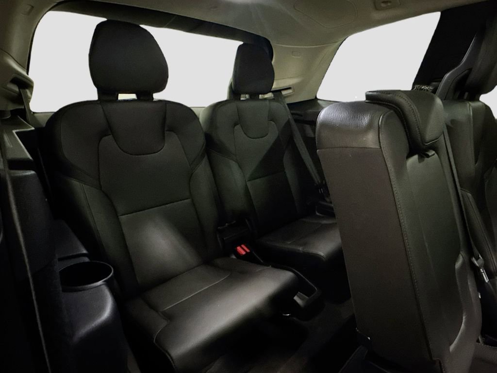 Used 2018 Volvo XC90 T5 Momentum w/ Convenience Package image 37