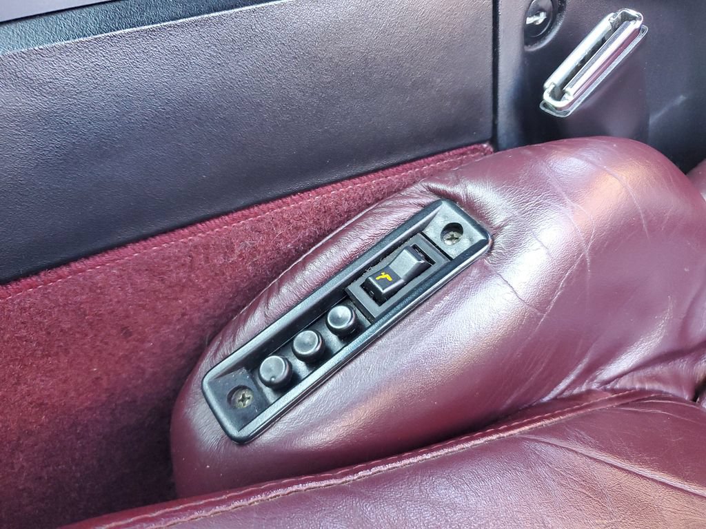 Used 1993 Chevrolet Corvette Convertible RWD image 14