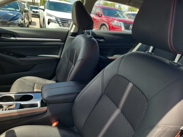 Certified 2025 Nissan Altima 2.5 SR FWD image 17