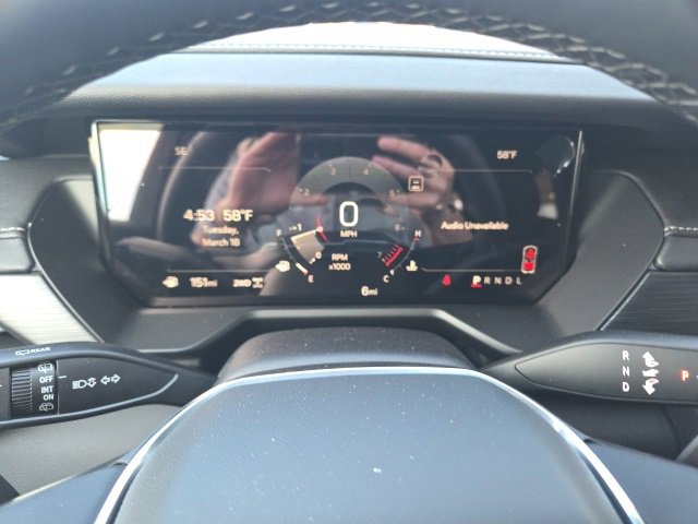 New 2025 GMC Acadia Elevation image 17