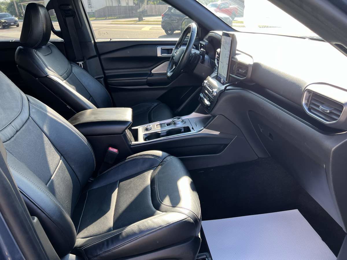 Used 2020 Ford Explorer ST w/ Premium Technology Package image 19