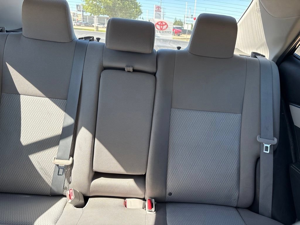 Used 2016 Toyota Corolla LE FWD image 18