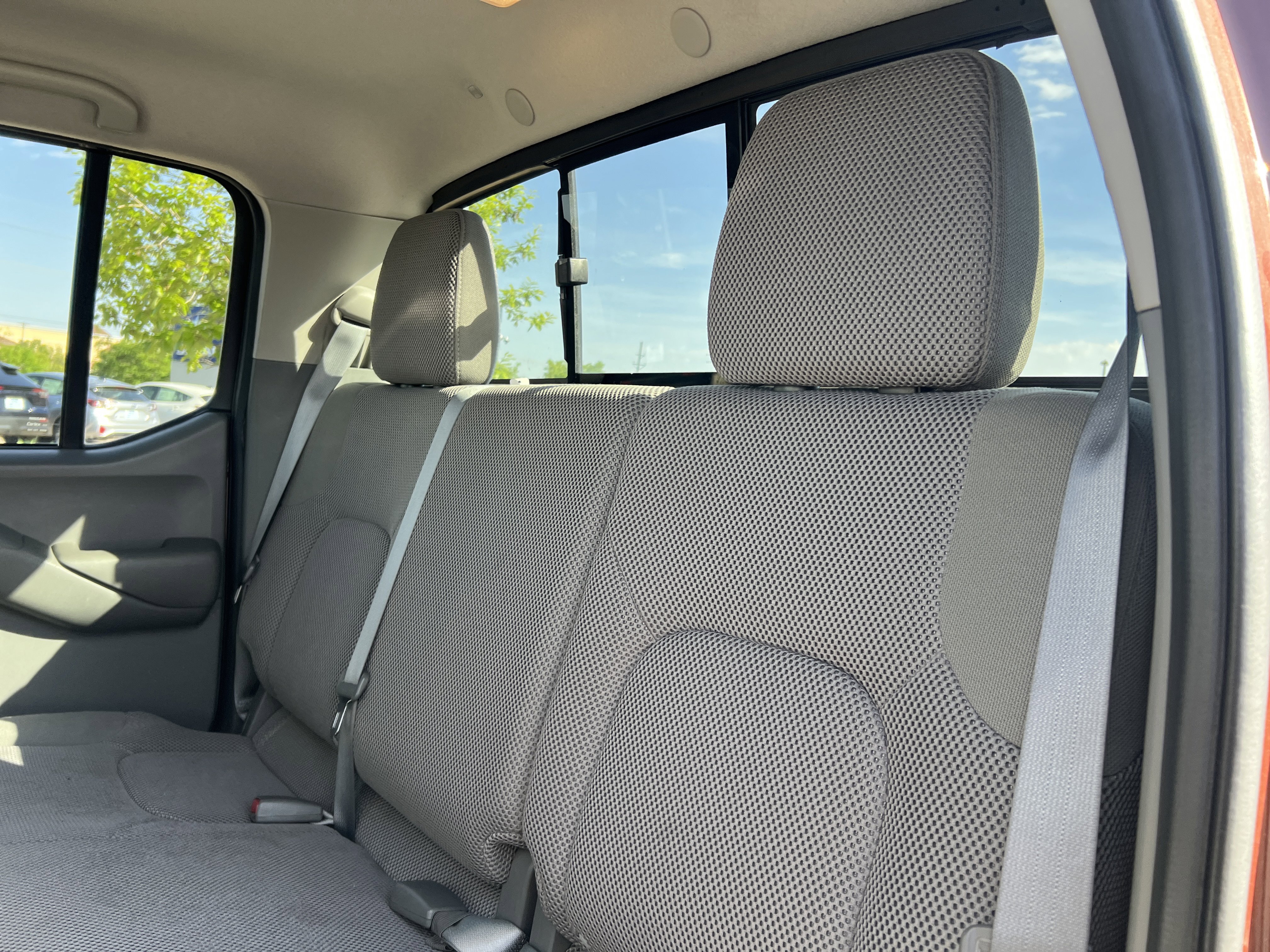 Used 2017 Nissan Frontier SV w/ SV Value Truck Package AWD/4WD image 22