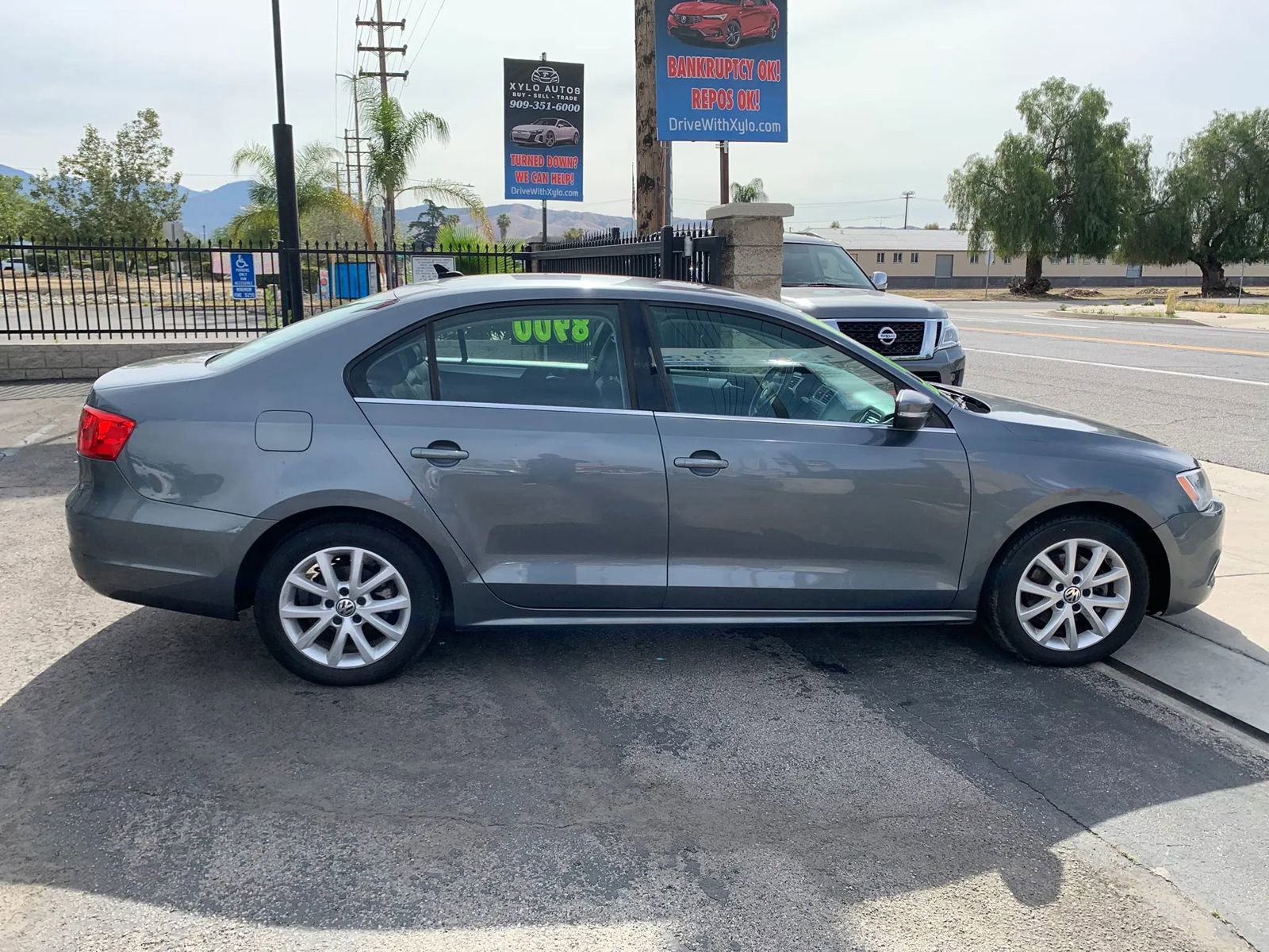 Used 2013 Volkswagen Jetta SE FWD image 4