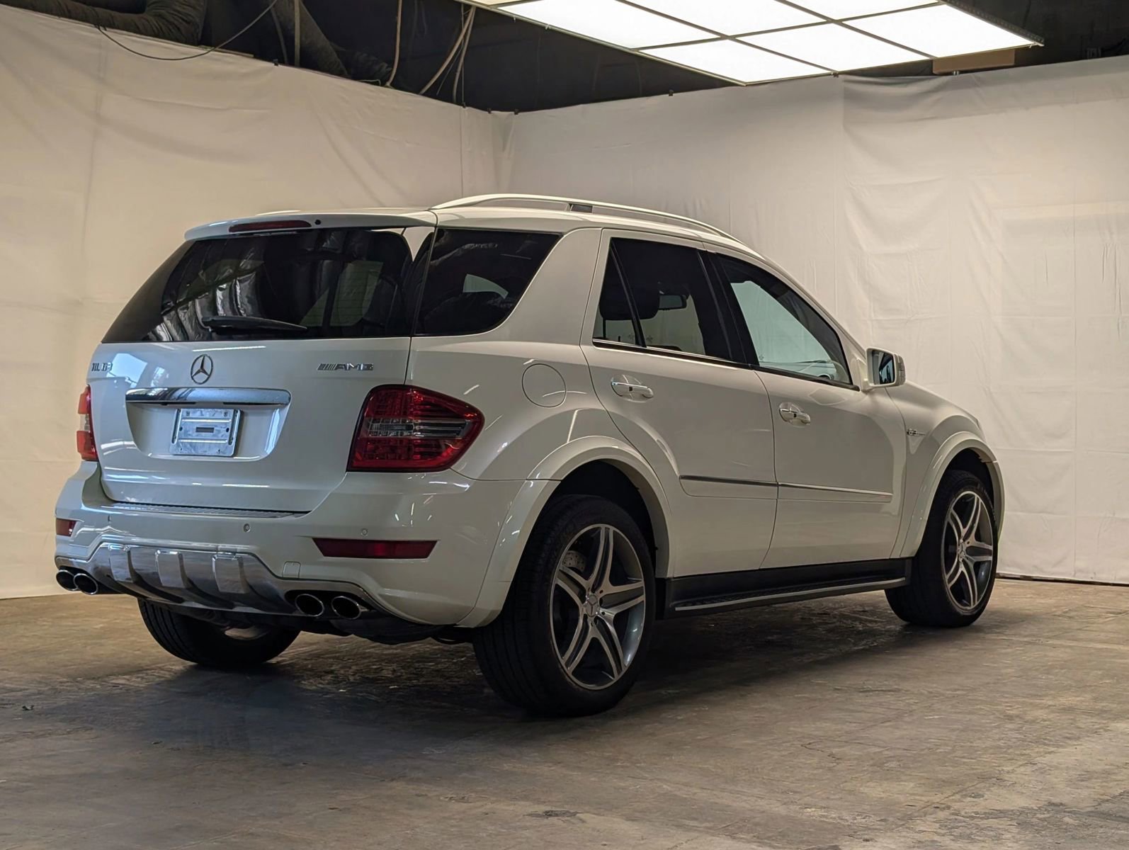 Used 2011 Mercedes-Benz ML 63 AMG 4MATIC image 6