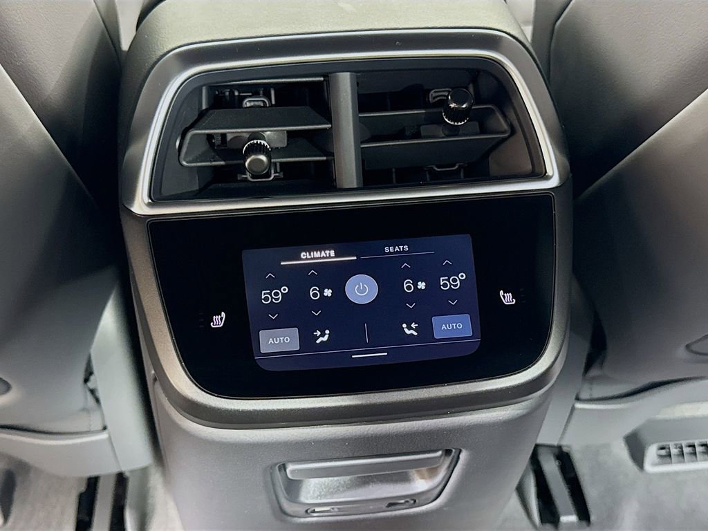 Used 2024 Lucid Air Touring AWD/4WD image 16