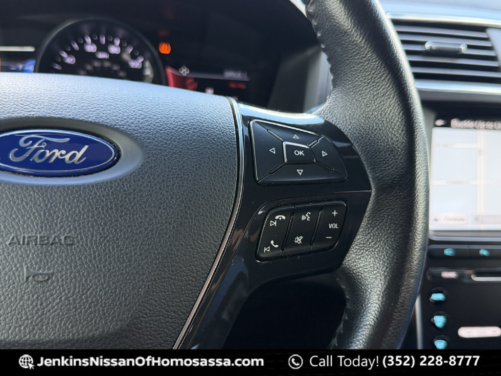 Used 2017 Ford Explorer Limited FWD image 44