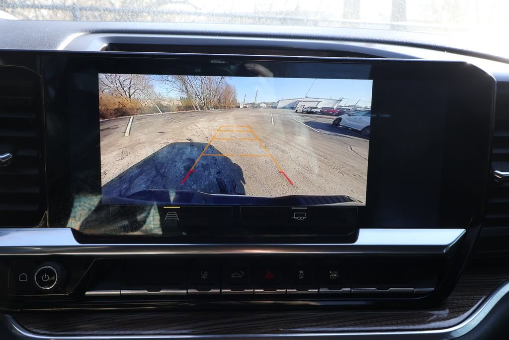 Used 2024 Chevrolet Silverado 2500 LT w/ Convenience Package image 17