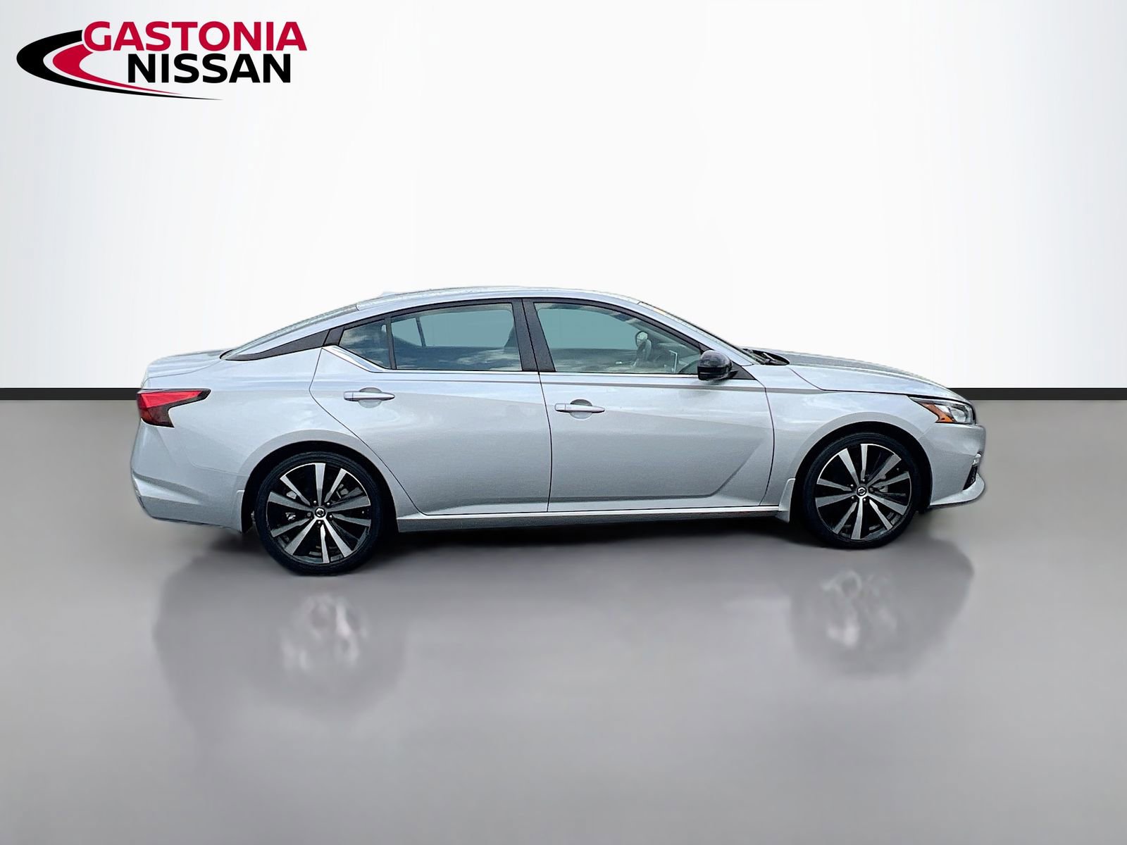 Used 2021 Nissan Altima 2.5 SR w/ SR Premium Package image 10