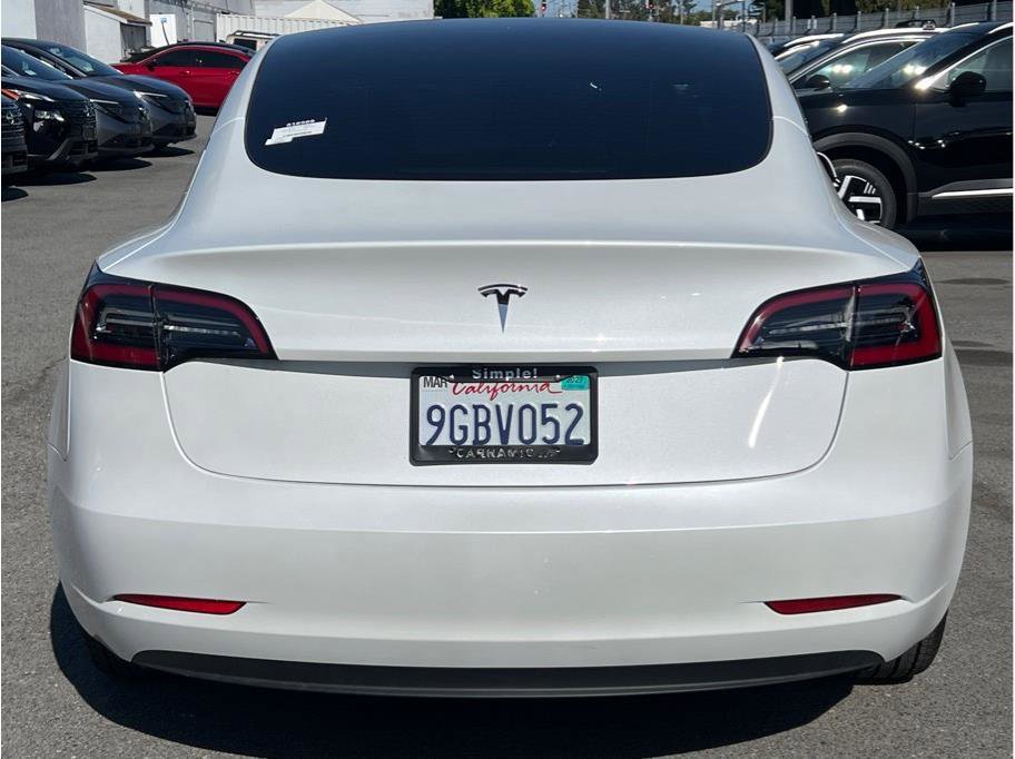 Used 2023 Tesla Model 3 Standard Range RWD image 4